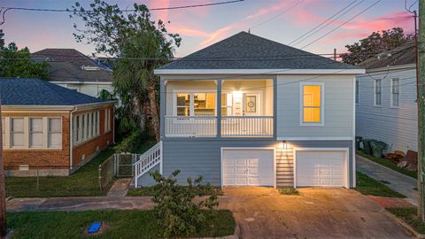 Photo of 1812 27th St Street, Galveston, TX 77550 (MLS # 58844326)