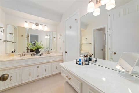 Tiny photo for 2 Noontide Circle, The Woodlands, TX 77380 (MLS # 63247005)
