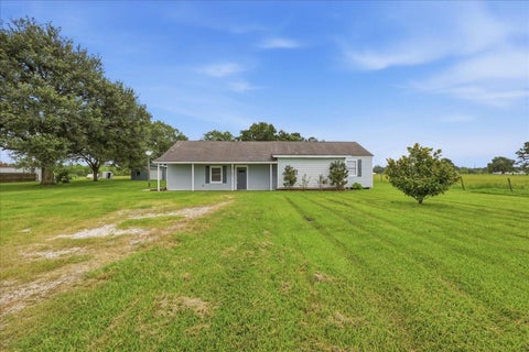 Photo of 17261 County Line Road, Winnie, TX 77665 (MLS # 96174648)