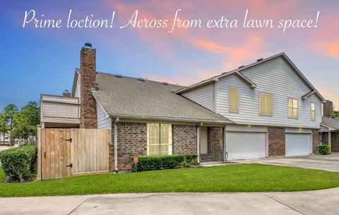 Condo For Sale - 16906 Timberwork Road #161<br/> Spring, TX 77379