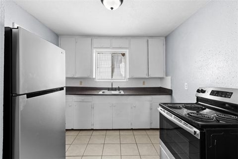 Photo of 5722 Pickfair St #3, Houston, TX 77026 (MLS # 32148585)
