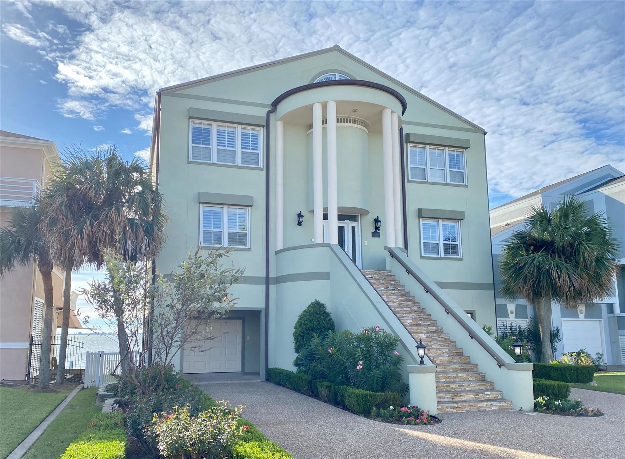 919 Long Reach Drive