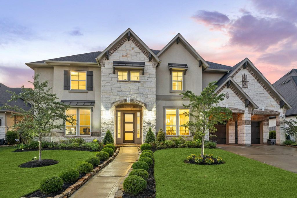 Photo of 10607 Crystal Spring Drive, Missouri City, TX 77459 (MLS # 32381327)