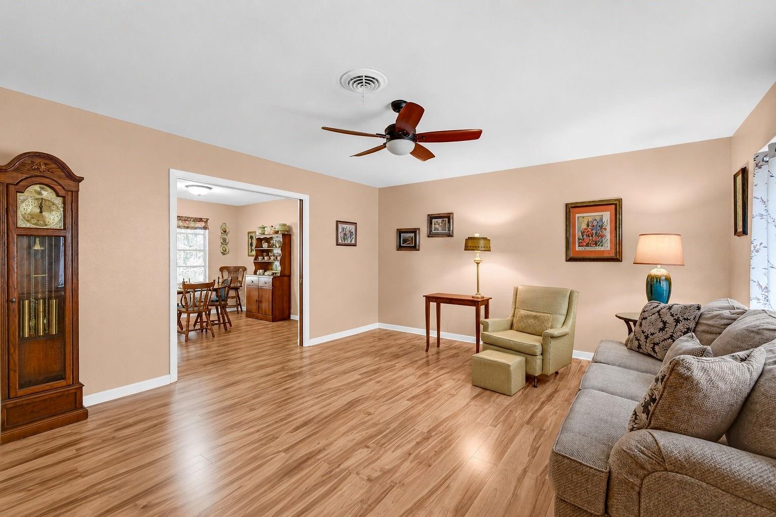 102 W Meadow Lane