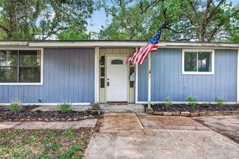 Homes For Sale - 804 Azalea Street<br/> Lake Jackson, TX 77566
