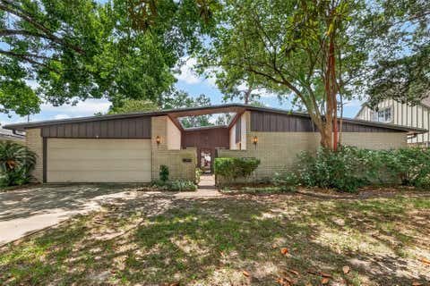 Photo of 10039 Warwana, Houston, TX 77080 (MLS # 62598038)