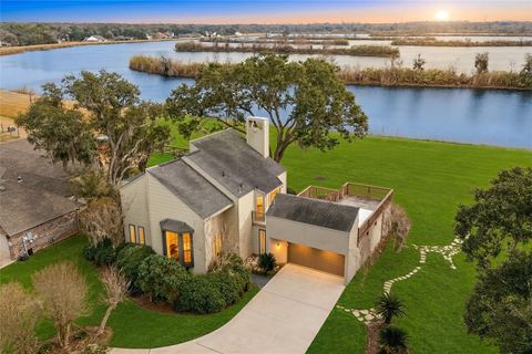 Photo of 2194 Twin Lakes Boulevard, West Columbia, TX 77486 (MLS # 5571339)