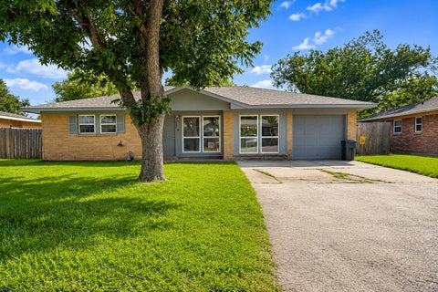 Photo of 505 Moody Avenue, League City, TX 77573 (MLS # 2097976)