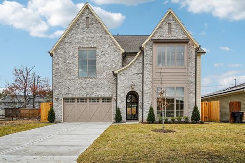 Photo of 1306 Curtin Street, Houston, TX 77018 (MLS # 83123782)