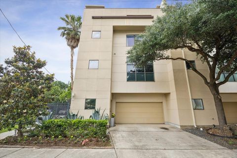 Photo of 1203 Studer Street, Houston, TX 77007 (MLS # 91495759)