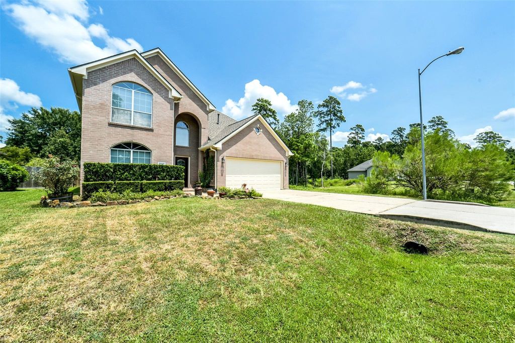 Photo of 9210 E Lakeside Drive, Magnolia, TX 77354 (MLS # 79742733)