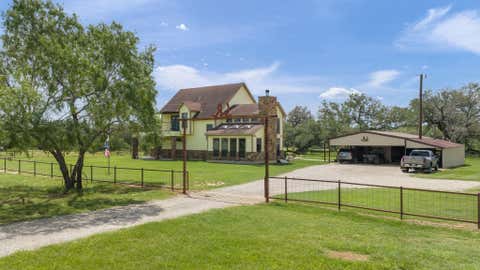Photo of 11970 Sulphur Springs Road, Adkins, TX 78101 (MLS # 59513383)