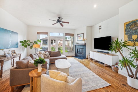 Tiny photo for 4322 Blossom Street, Houston, TX 77007 (MLS # 5392145)