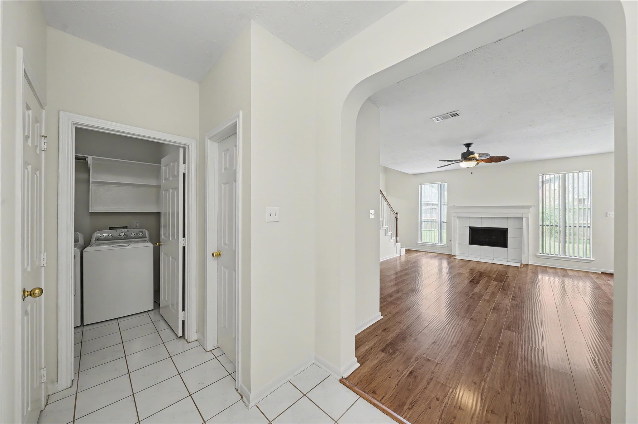 1202 Woodley Bend