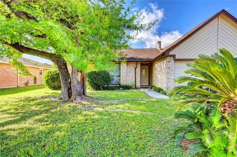 Photo of 3443 Fountain Spring Drive, Houston, TX 77066 (MLS # 19209414)
