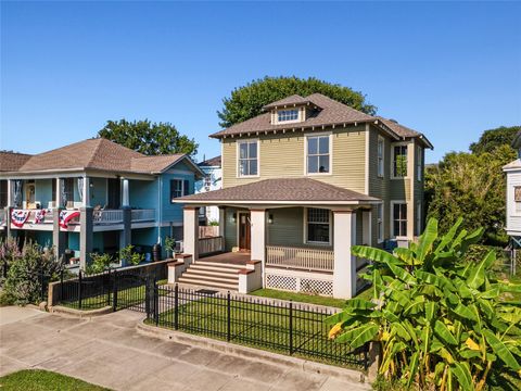 Photo of 1310 Rosenberg Street, Galveston, TX 77550 (MLS # 54104695)
