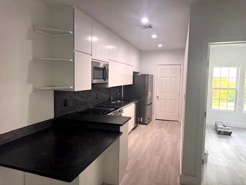 Photo of 2901 Isabella Street, Houston, TX 77004 (MLS # 28675735)