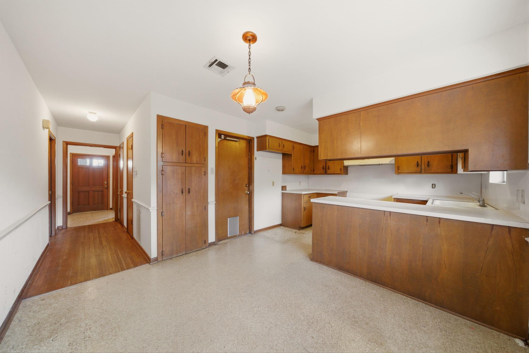 1501 Early Lane