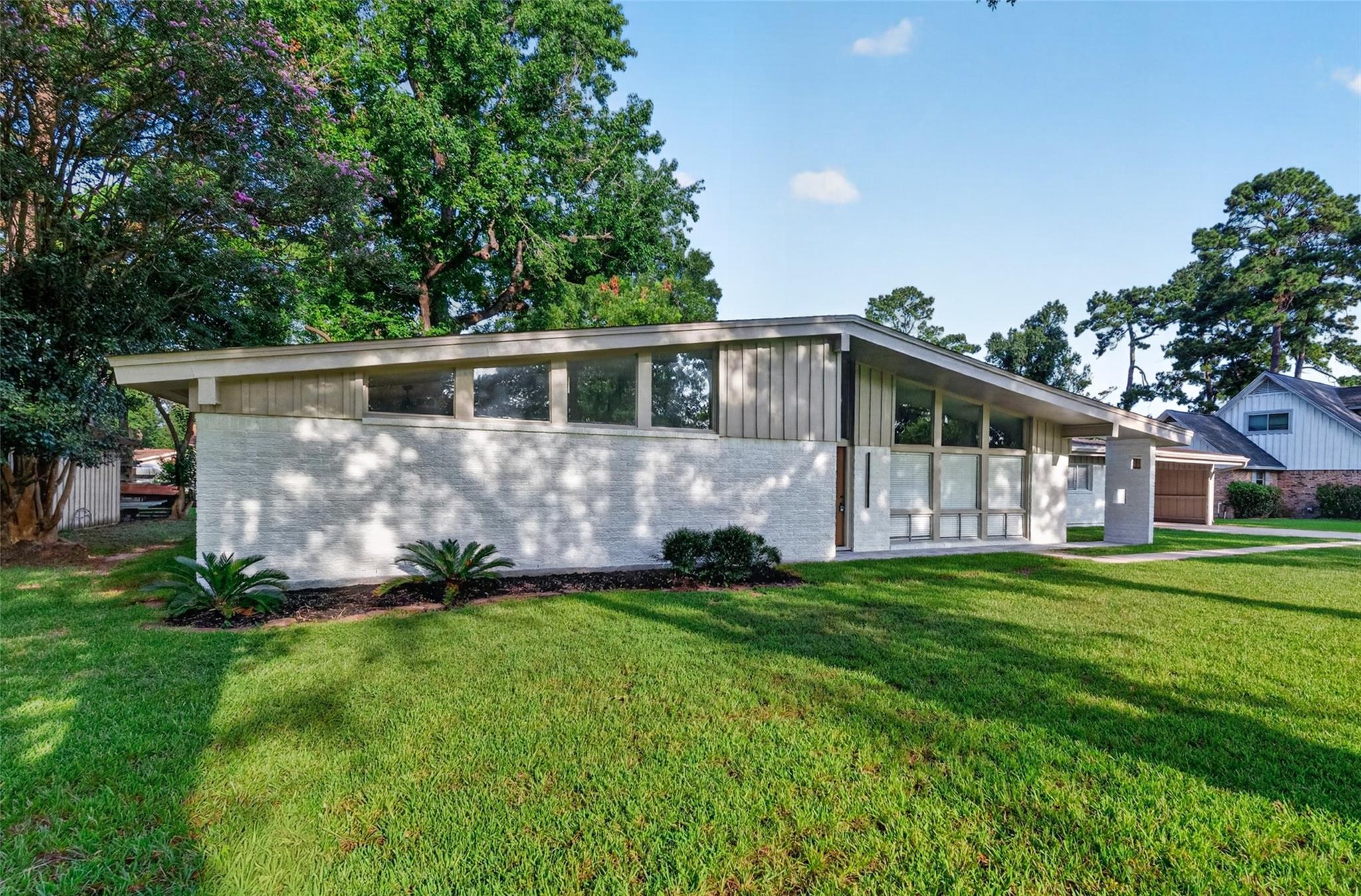 11619 Possum Hollow Lane
