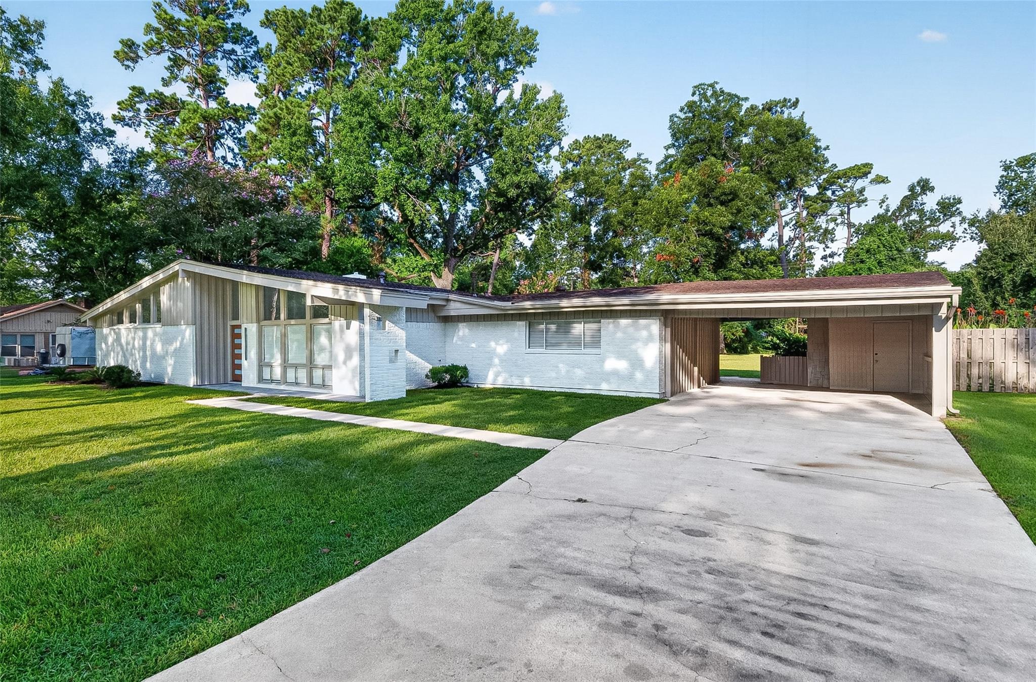 11619 Possum Hollow Lane