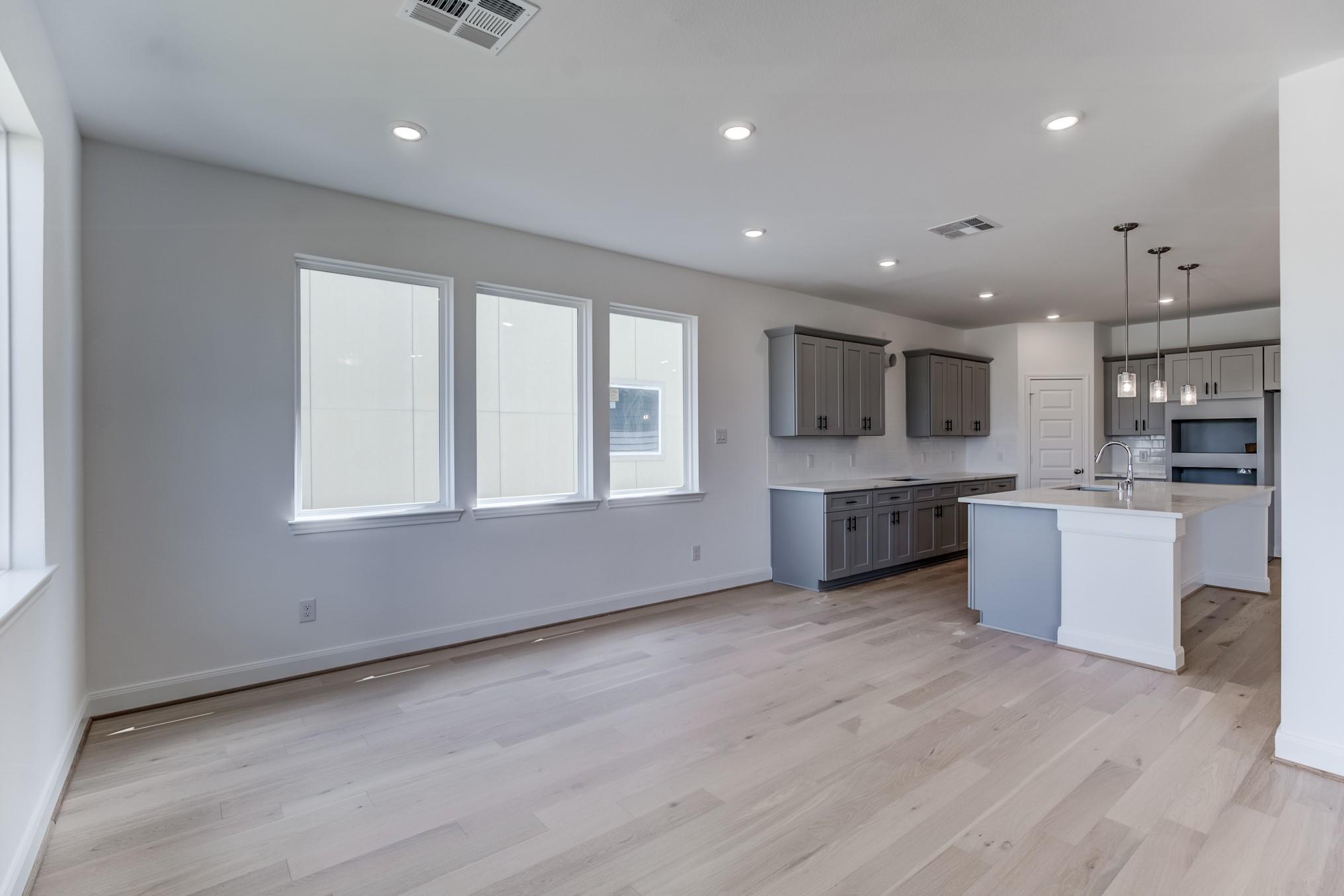 20638 Dynamic Court