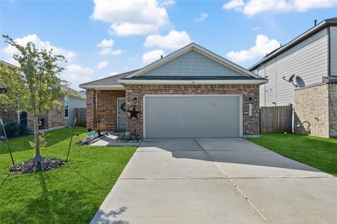 Photo of 806 Wembley Wood Way, Houston, TX 77336 (MLS # 18538609)