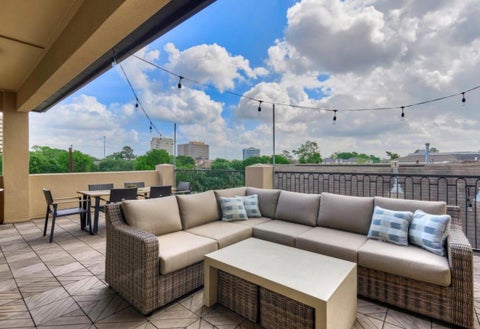 Homes For Sale - 1340 W 25th Street<br/> Houston, TX 77008