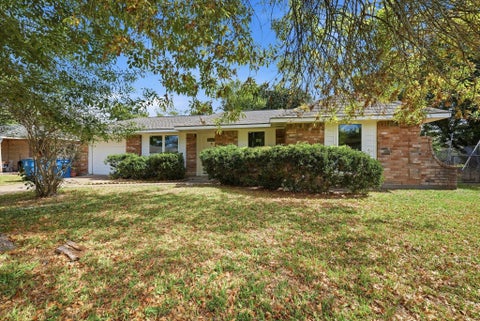 Photo of 12302 Swinbrook Lane, Houston, TX 77039 (MLS # 4990802)