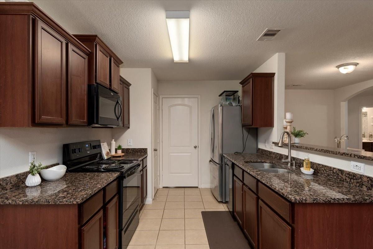 12035 Fairquarter Lane