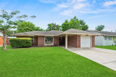 Photo of 4513 W 43rd Street, Houston, TX 77092 (MLS # 78999312)