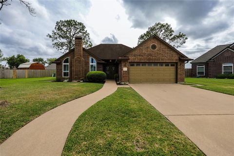 4 Lasso Court Angleton TX 77515