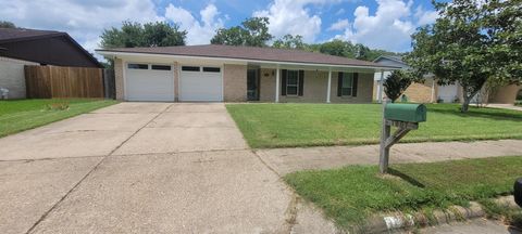 Photo of 1807 Sleepy Creek Way, Pearland, TX 77581 (MLS # 28644422)