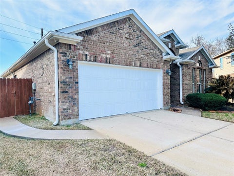 Photo of 25827 Rustica Drive, Tomball, TX 77375 (MLS # 95224116)
