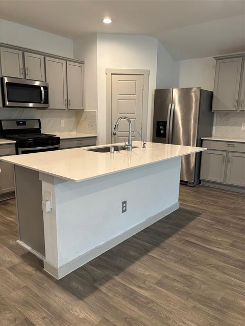 Photo of 1715 Plantation Pl Place, Baytown, TX 77523 (MLS # 91366033)