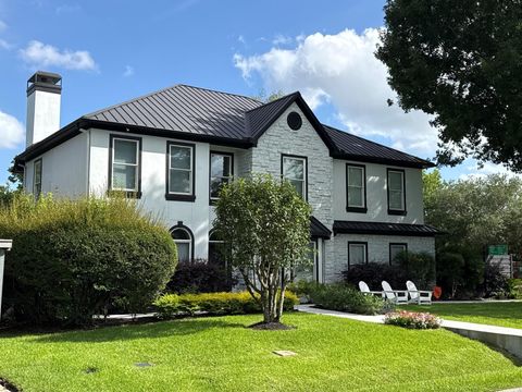 Homes For Rent - 8745 Tollis Street<br/> Houston, TX 77055