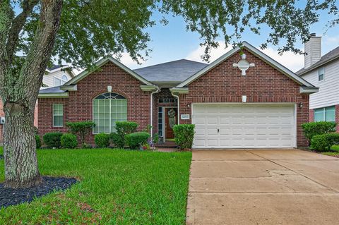 Photo of 14811 Cumberland Bridge Lane, Sugar Land, TX 77498 (MLS # 21801663)