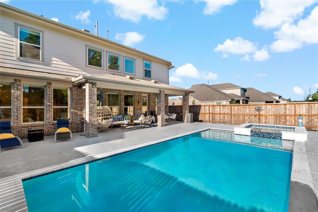 Photo of 3521 Warwick River Trail, Houston, TX 77365 (MLS # 54292730)