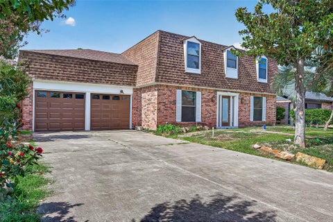 Photo of 11730 Dorrance Lane LN, Meadows Place, TX 77477 (MLS # 5961534)