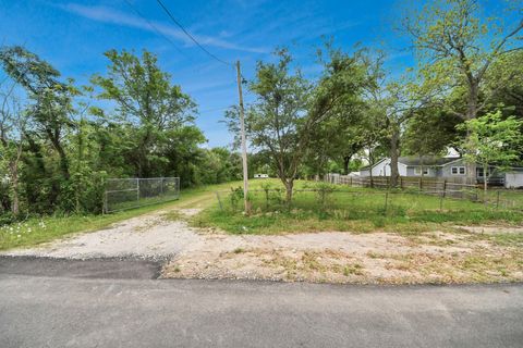 Photo of 703 North Road, Baytown, TX 77521 (MLS # 81733960)