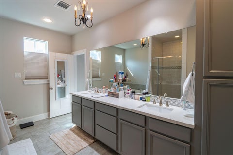 Tiny photo for 3009 Bell Street #B, Houston, TX 77003 (MLS # 14724107)