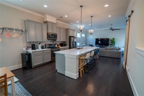 Tiny photo for 3009 Bell Street #B, Houston, TX 77003 (MLS # 14724107)