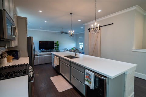 Tiny photo for 3009 Bell Street #B, Houston, TX 77003 (MLS # 14724107)