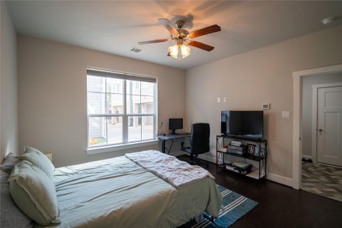 Tiny photo for 3009 Bell Street #B, Houston, TX 77003 (MLS # 14724107)
