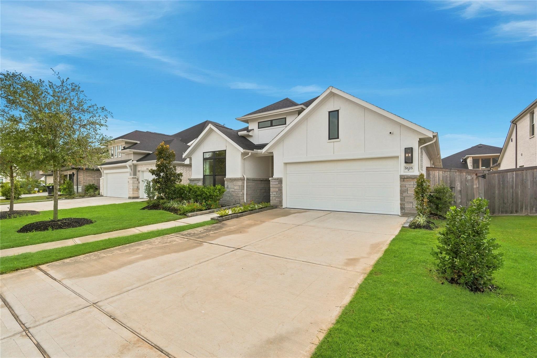 8618 Gleaming Village Way