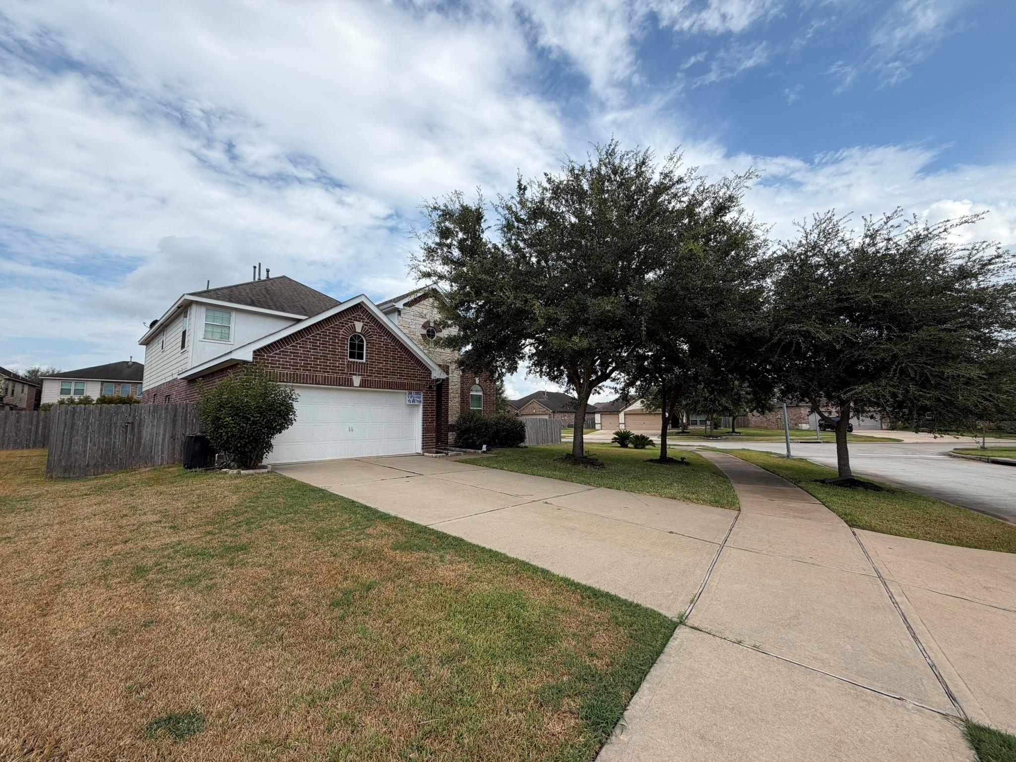 5902 Carnaby Lane