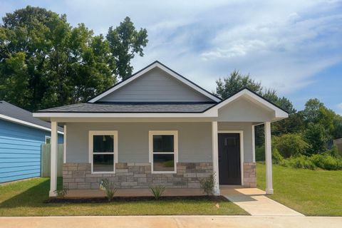 Photo of 16729 E Hammon, Montgomery, TX 77316 (MLS # 48230059)