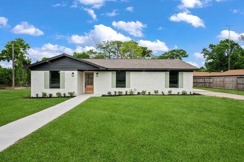 Photo of 1313 Cos Street, Liberty, TX 77575 (MLS # 3916039)