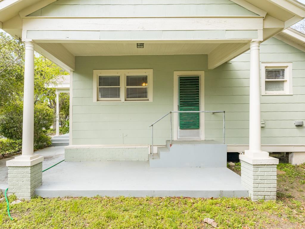 4528 Ave R 1/2