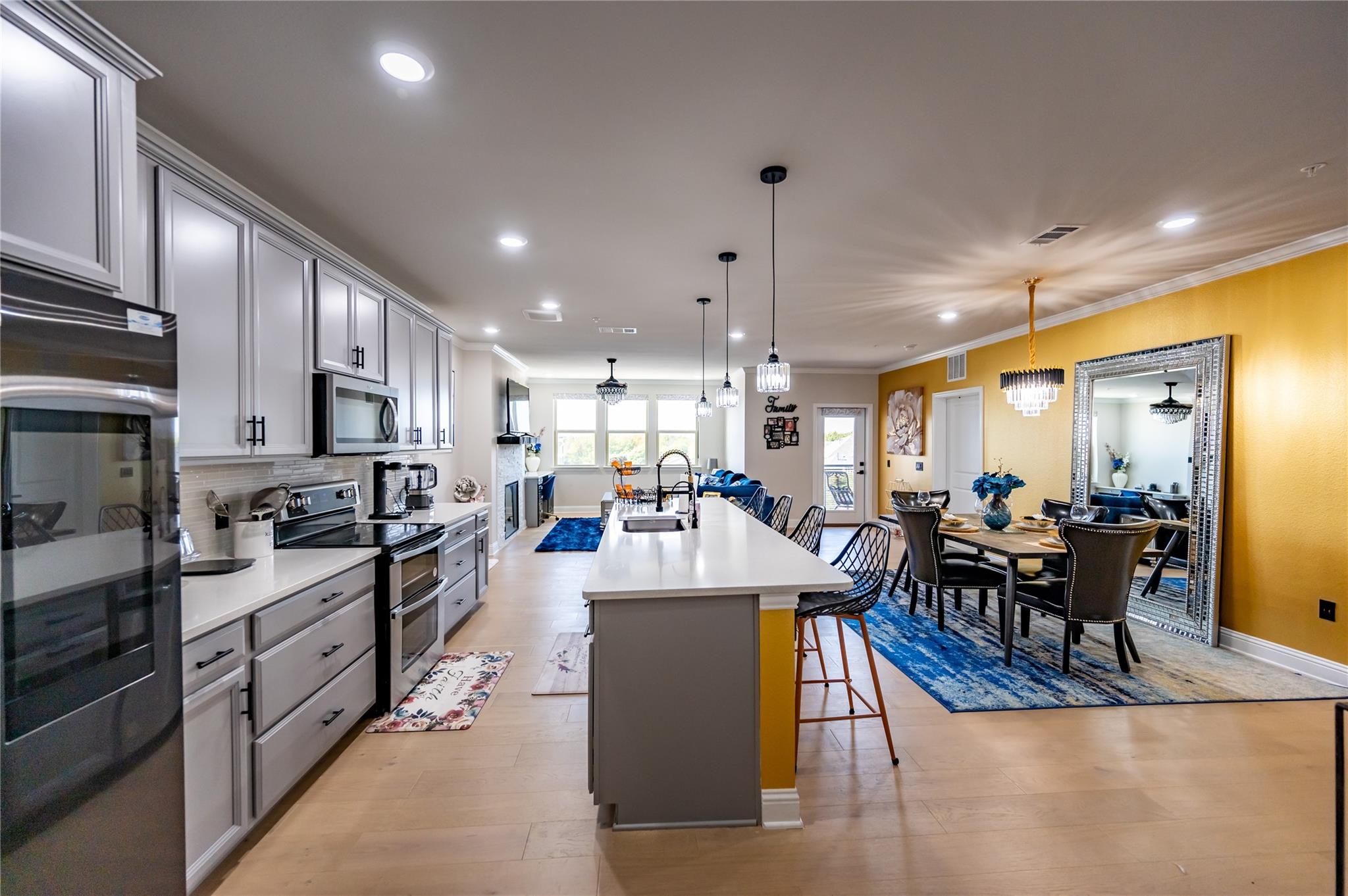 651 N Watters Road 8201