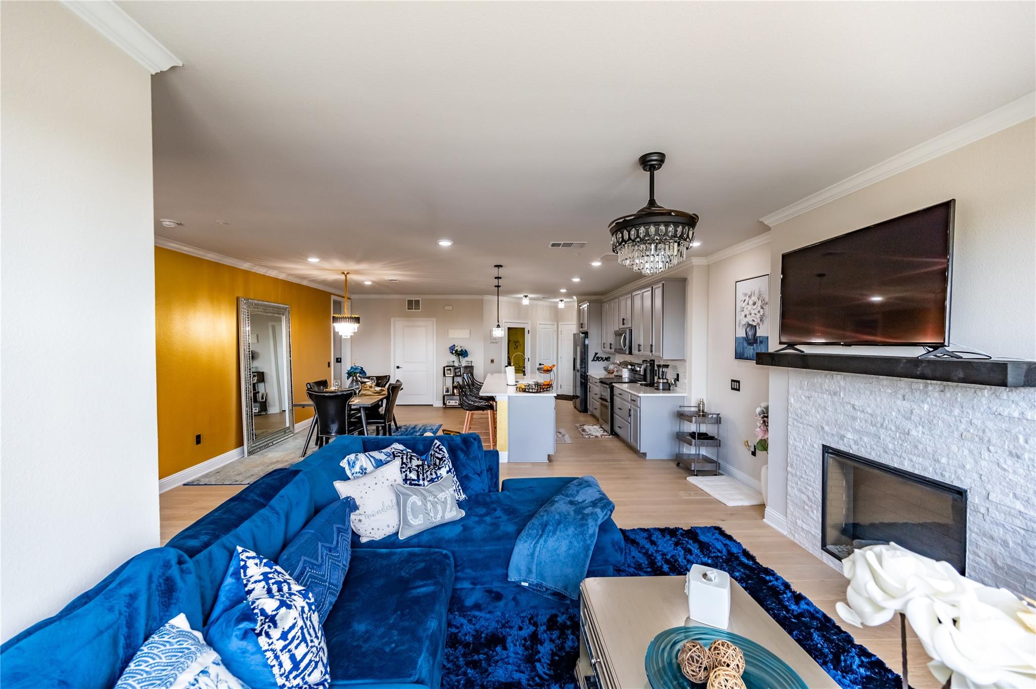 651 N Watters Road 8201